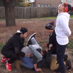 Single ❒ Taken ❒ Mentally dating The Janokians {insert stupid tick that wont go here}FOLLOW My twit bff @iLukesDarling ! :* I live in a pinapple under beau ;)