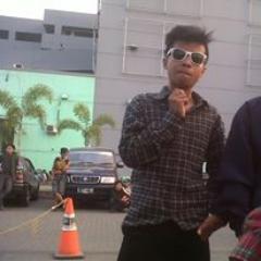 yogi_supriyanto's profile picture. seni itu dapat merubah hirup kita bila kita bisa memahami arti seni itu. wkwk