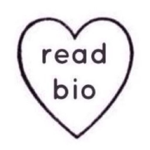 I just gave you a free follow to return the favour GO FOLLOW @biebersdestinys SHE FOLLOWS BACK!