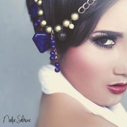 yumaharani's profile picture. A Gemini who shows you both sides of the coin. 

A chameleon who shows you lots of colors at the same time.