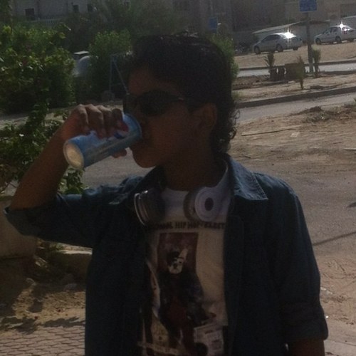 ‏ليس كل ما ارسله هو حكايه عن واقعي  انما هي كلمات راقت لي وقد يحتاجها غيريﻻ اسعي لتصحيح ظنونهم بس ﻻن خالقي ينظر قي قلبي وهذا يكفيني ) member of step on stage