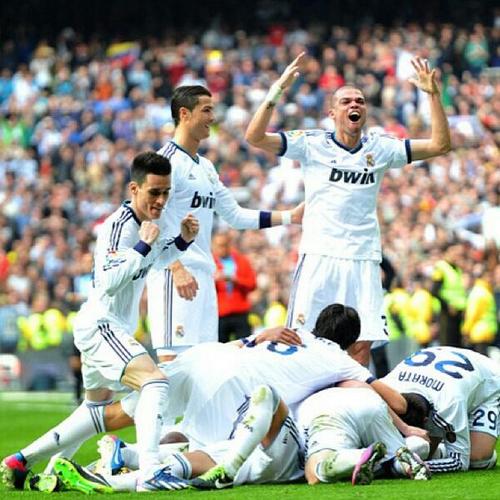 Todos unidos madridistas - All united madridistas - すべて統一レアル·マドリード - كل المتحدة ريال مدريد. El #REALMADRID nos une, y es nuestra pasión. ¡HALA MADRID!