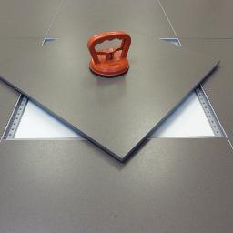The Versaflex System is a revolutionary dry laying system for porcelain tiles, sustainable and glue-free! Fast to install, individual tiles can be removed.