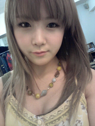 SMSG roleplayer as Hyunyoung from Rainbow ; 91 Lines ; Maknae, Main Voc ;
