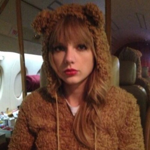 Love is FEARLESS 12/31/11. Thank you, Taylor, for all that you do. Be fearless and don't forget to speak now!