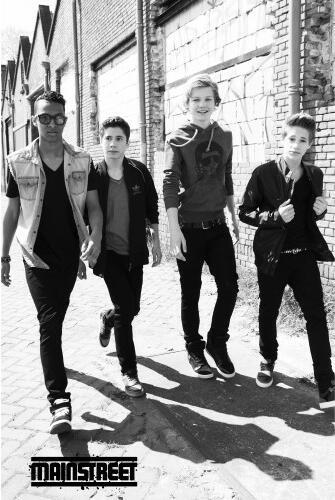 Mainstreet Lovee , Rein Daan Nils Owen , Mainac & Belieber  For Life ♡  , All Ready Teaking By @reinduif ♡