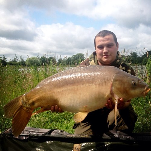 smokeynuts123's profile picture. 