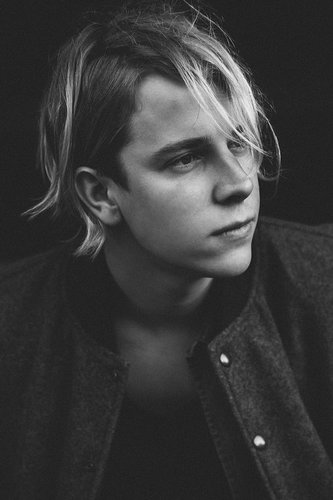 Irish fan page dedicated to the complete perfection that is the PIANO MAN @TomPeterOdell :) Amazing Pianist/Singer/Songerwriter! #LongWayDown #OdellArmy