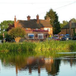 TheRedLionPenn's profile picture. A quintessentially British village pub.  Sister pub to @theRSOEpub  Situated opposite the duck pond in Penn, Buckinghamshire.