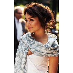 Vanessa Anne Hudgens. An American actress and singer. #Parody [ดวงใจ @jacksparrow_bth]