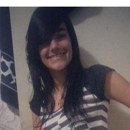 15 aninhos,Pinsciana,Chata,Ciumenta,Me apego facil ...Pra saber mais so convivendo mesmo!