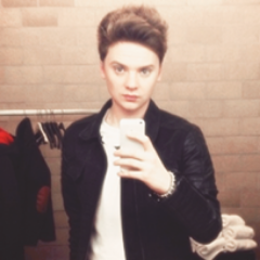 Ciaaw,sono Conor :3 |#Chers Amica Barbona| #Caci Best Firend|#Mad #Lea #Scer #Sel love u ❤