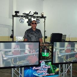 Ofrecemos el mejor servicio de Sonido Profesional para todo tipo de evento Matrimonio, 15 años, Bautizos, Fiesta Corporativas y Privadas, Fiesta de Fin de Año..