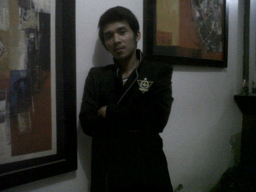 Emon_aAkkadut's profile picture. Mencari dan mencari