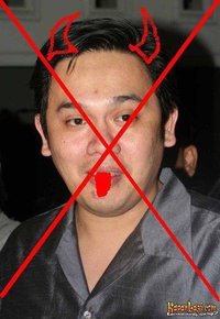 SUKA CARI SENSASI ,,SUKA URUSIN HIDUP ORANG,,BANYAK MENGKRITIK TAPI GK MAU DI KRITIK !! #TOLAKFARHATABBAS