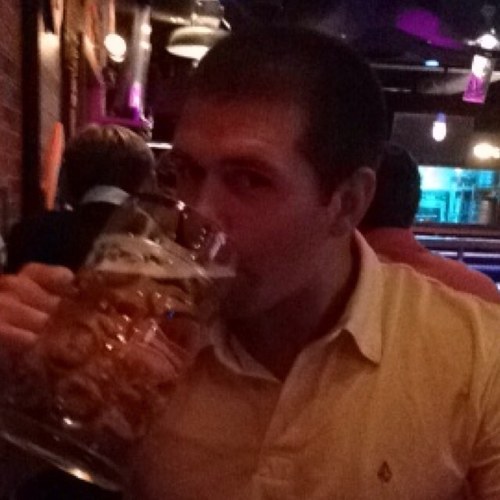 Matthew_Noll's profile picture. average white guy. Kcco, Sports, Fitness, humor, Sex and rock & roll. Work hard play hard. Lets get wild