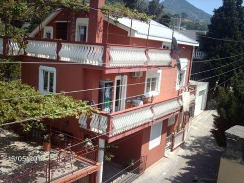 sutomoresobe's profile picture. 