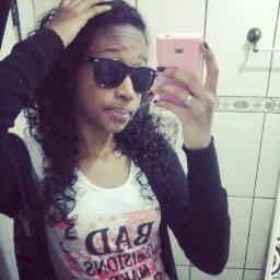 Viver  um diα de cαdα vez, sentir sαudαde e nαo ter medo de chorαr!