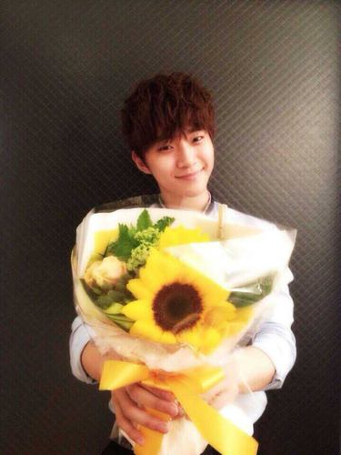 2PM   Hottest*BigBigloove♡ Junho♡          KARA*_ SNSD*_SISTAR*Loove!  　　　　2PM→1/28・1/30・4/20・21・6/16・    J♡7/16　　                96line*OSAKA     Japan