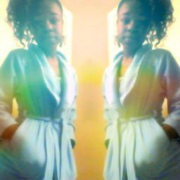 Adrianna_Here's profile picture. Follow me! I follow back