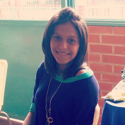 Estudiante, Bilarina y seguidora de Cristo.. 
 Amo ami bebe! Said Andres.. Comprometida y enamorada.