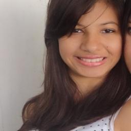 Amanhã pode ser tarde demais, tarde demais para pedir desculpas, tarde demais para tentar, tarde demais para acreditar.