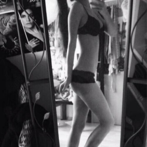 Ana , Mia , Recovering Self Harmer. 4'10 SW:150 CW:143 LW:131 GW:132 UGW:122. Save me from myself ..