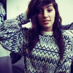 I'll like weed, pizza, bands and girls. pansexual. single.