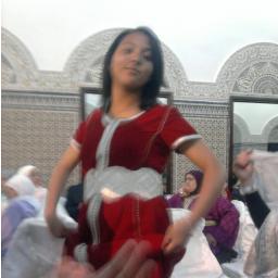 je suis ouamaima origine de wazain mais j'habite a rabat. J'aime la musique surtout les poèmes et la lecture.