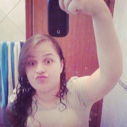 Mααiis umα em um milhão,
que não lhe deve sαtisfαção,
que não precisα dα suα rejeição,
muito menos dα suα αprovαção ! *