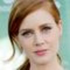 Triste época la nuestra. Es más fácil desintegrar un átomo que superar un prejuicio.