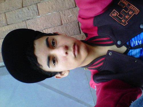 Soy caprilista 100%♥!!! #somoslaavalanchadeseguidoresdecapriles.       Mi unico presidente electo se llama Henrique Capriles Radonsky