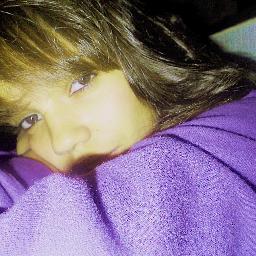 thaynazinha52's profile picture. 