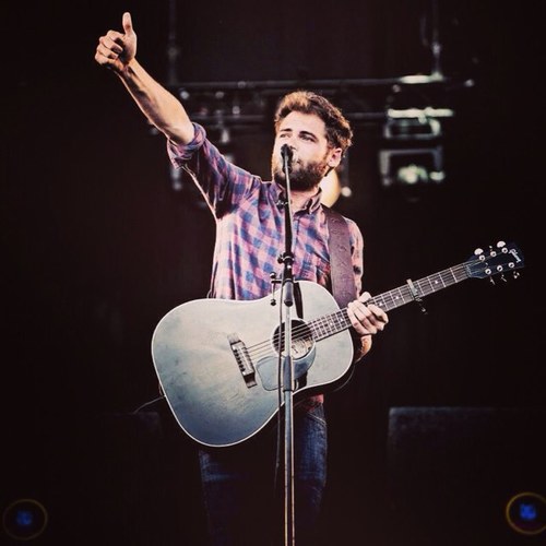 OBSESSED with the amazing man that is @passengermusic,met him 3/5/13,i follow back:) Follow for all things mike and random lyric quotes ✌️