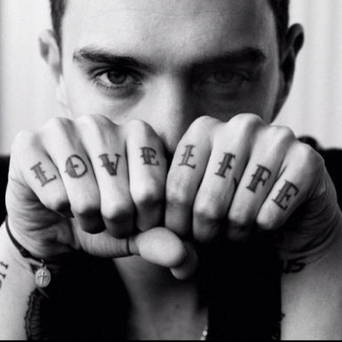 Hello! My name is Sofia. This is a swedish twitter dedicated to the musician/model Josh Beech.
I'm gonna try to update as often as I can.