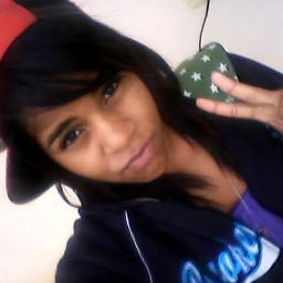amo skate, rock 'n' roll na veia... e tenho um grupo Forever Crazy'$