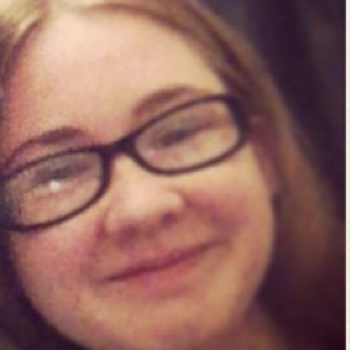 yah_risban's profile picture. Hi. I'm September. I am in love with Damian, i love food BUT I AM SKINNY! i just saw a spider while typing this. my fav is Eminem!