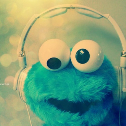 ♥music, my friends and family. always be yourself. YOLO!! ;p