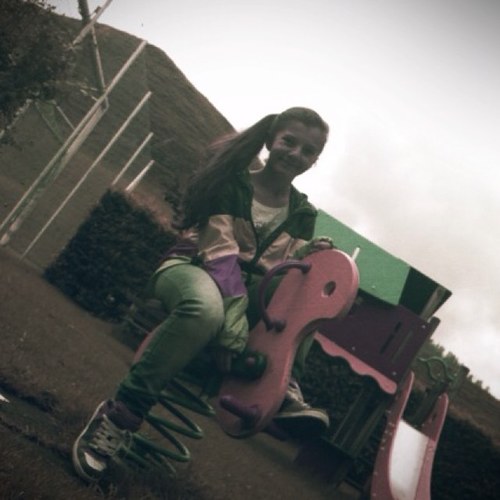 melisa_topaal's profile picture. Takip et :* ;)