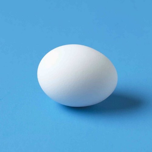 likes to crack yolks