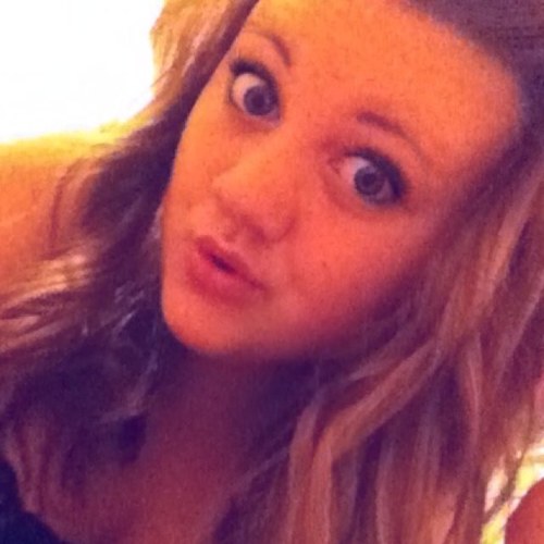 AutumnDalton237's profile picture. Love me? Good! Hate me? Even better! I have a thing where ya know idgad!! Kik:OMGgirl27 ^•^