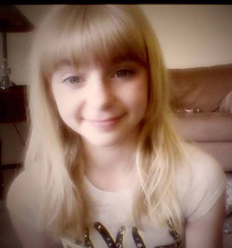 Zoe ~ 12 ~ Directioner ~ Chocolate ~ Follow ~