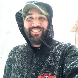 I am a front-end developer based out of Austin Texas. I enjoy listening to punk rock and spending time with my friends and family.