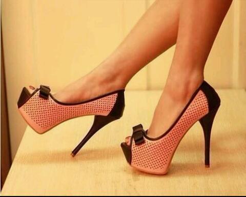 *La mejor moda de chicas, complementos y conjuntos perfectos para cualquier ocasion. Lo que todas las chicas sueñan tener* Siguenos. RT. ♥