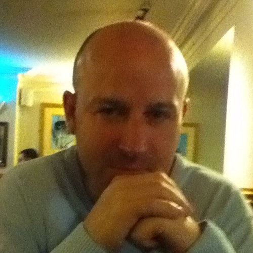 LIverpool FC fan, work in transport industry, love gadgets, Essex boy.