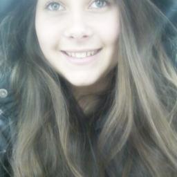 ♎ moreninha dos olhos verdes ;$
Libriana, e colorada. Enfim apenas uma meenina feliz!' ²beeijo;*