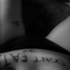 ApenasEmpezando's profile picture. 14. Odiando todo de mi .