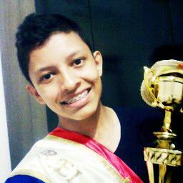 Sou uma pessoa boa de se conversar e legal ^^