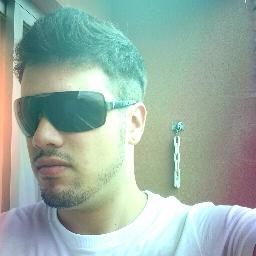 Apaixonado pela Electronic Music, engenheiro eletricista.😜