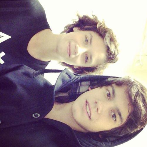 Bernaconistas Ochoistas 4 everr!!! Aliadas de Joaco y Agus!! LOS AMAMOSS!! FC de @joakota8 y @agus_bernasconi. Nos sacamos una foto con agus el 18/8/13
